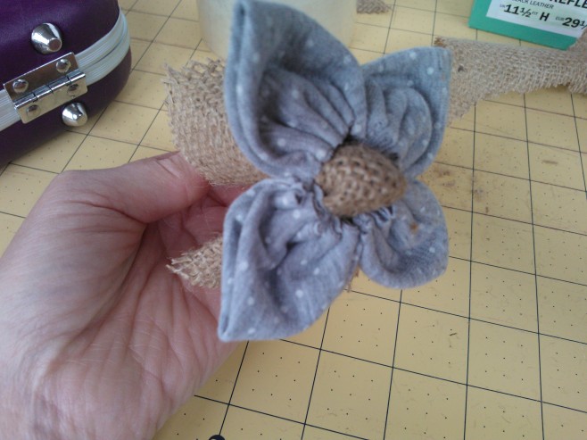 upcycled fabric flower using tshirt and hessian